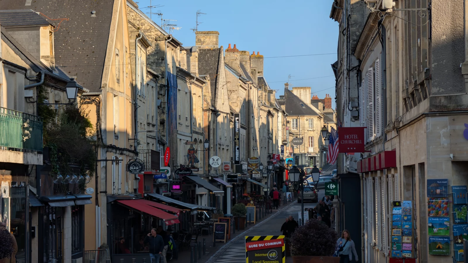 Création et suivi de sites internet La rue Saint-Jean et ses commerces dans le centre de Bayeux