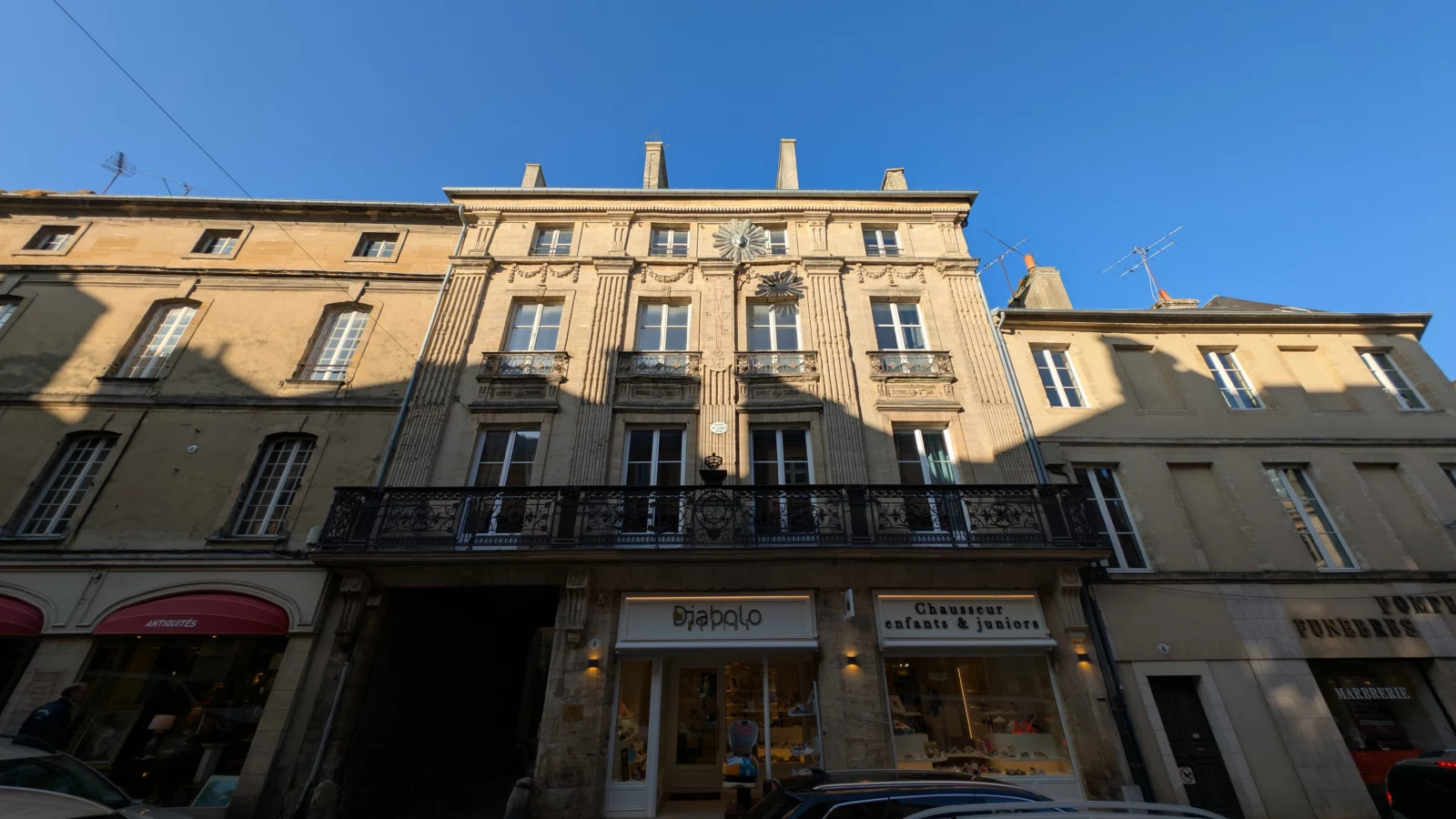 Accompagnement des entreprises Les façades et commerces de la rue Saint-Martin à Bayeux