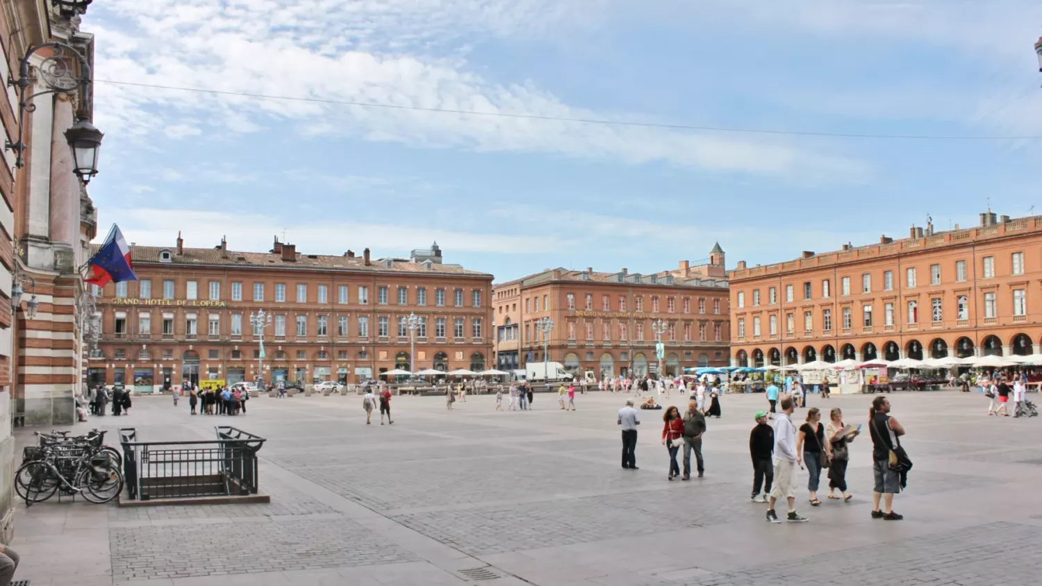 Place du Capitole dans le centre de Toulouse