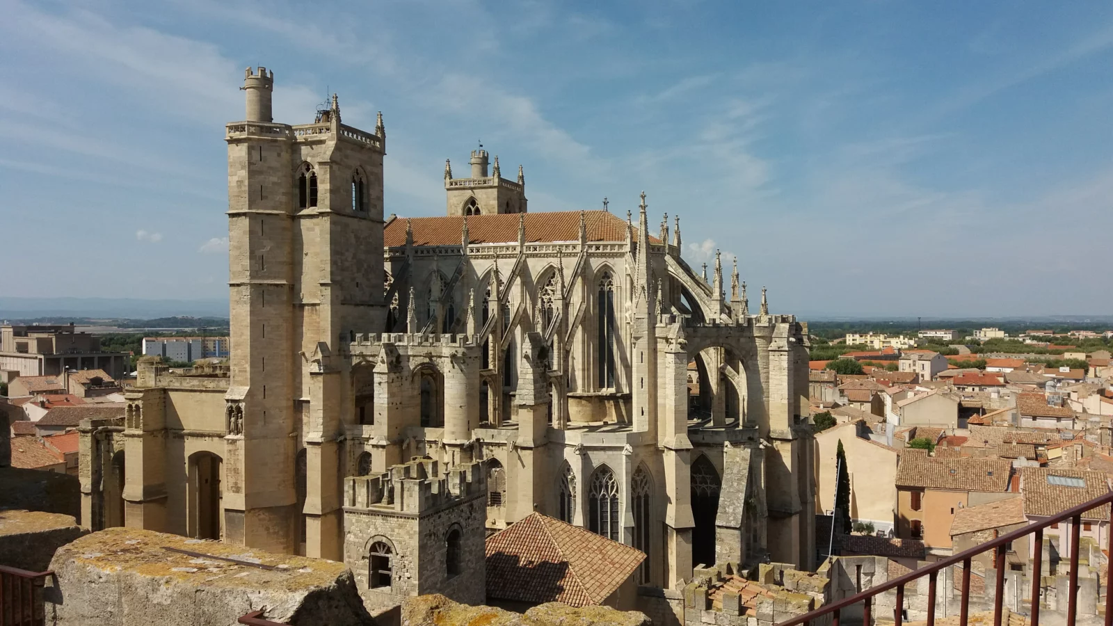 La cathédrale Saint-Just de Narbonne vue depuis le palais des Archevêques