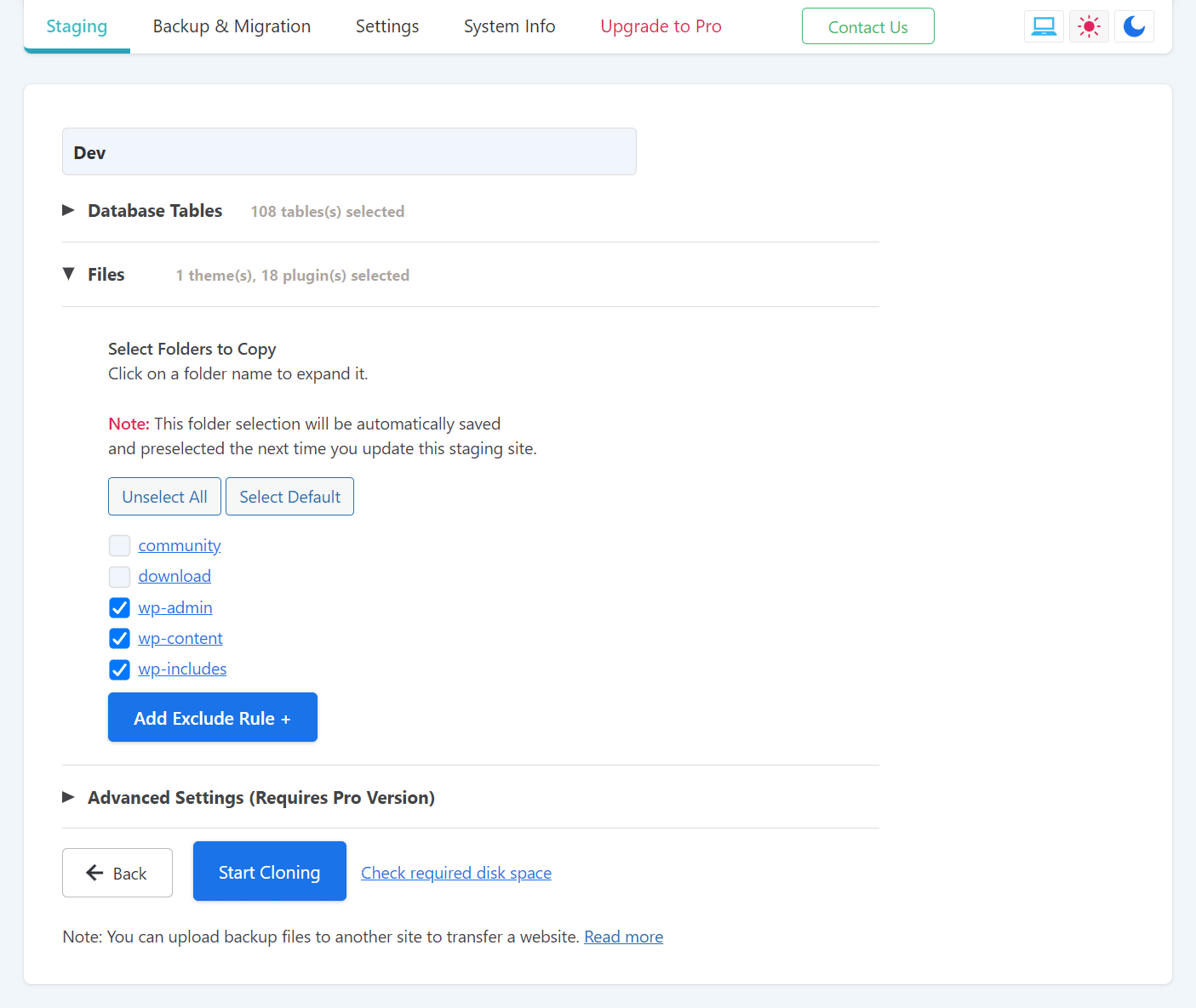 WP Staging gratuit : nom de la copie, choix des fichiers et bouton Start Cloning ; réglages avancés signalés comme payants.