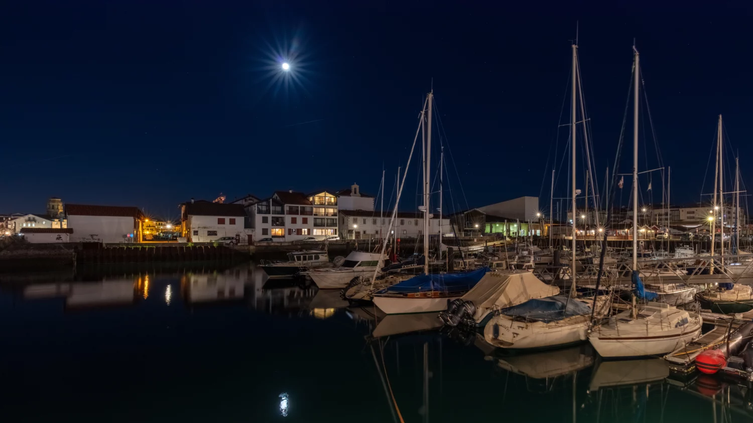 Port de Saint-Jean-de-Luz au Pays basque