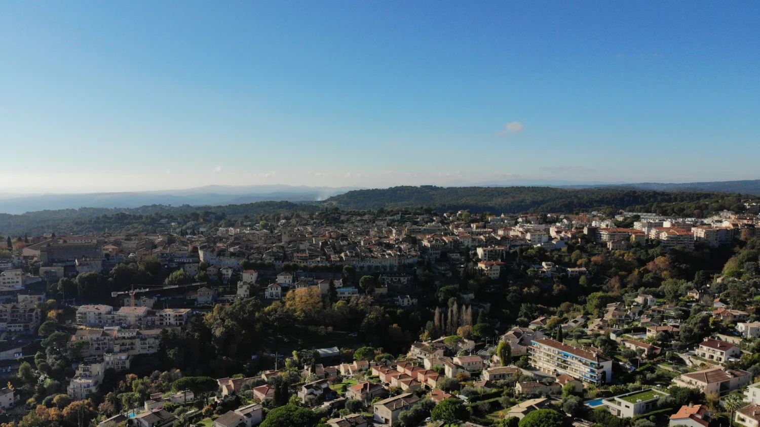 Vue sur Vence et les collines environnantes